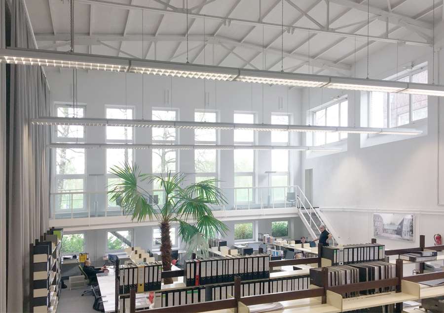 Wir verabschieden uns von unserer alten Website.
Nun könnt ihr in einem neuen Setting durch unsere Projekte stöbern und unser Büro besser kennen lernen.